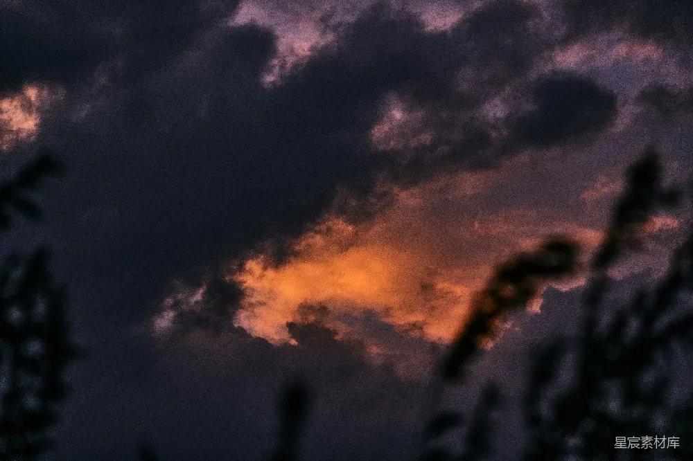 高清摄影 黑云和蓝天