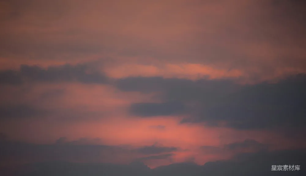高清摄影 粉紫色的天空