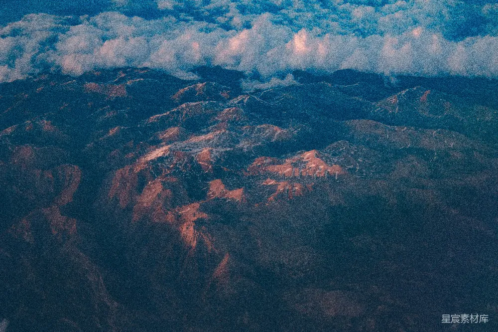 高清摄影 飞机上看山峦美景