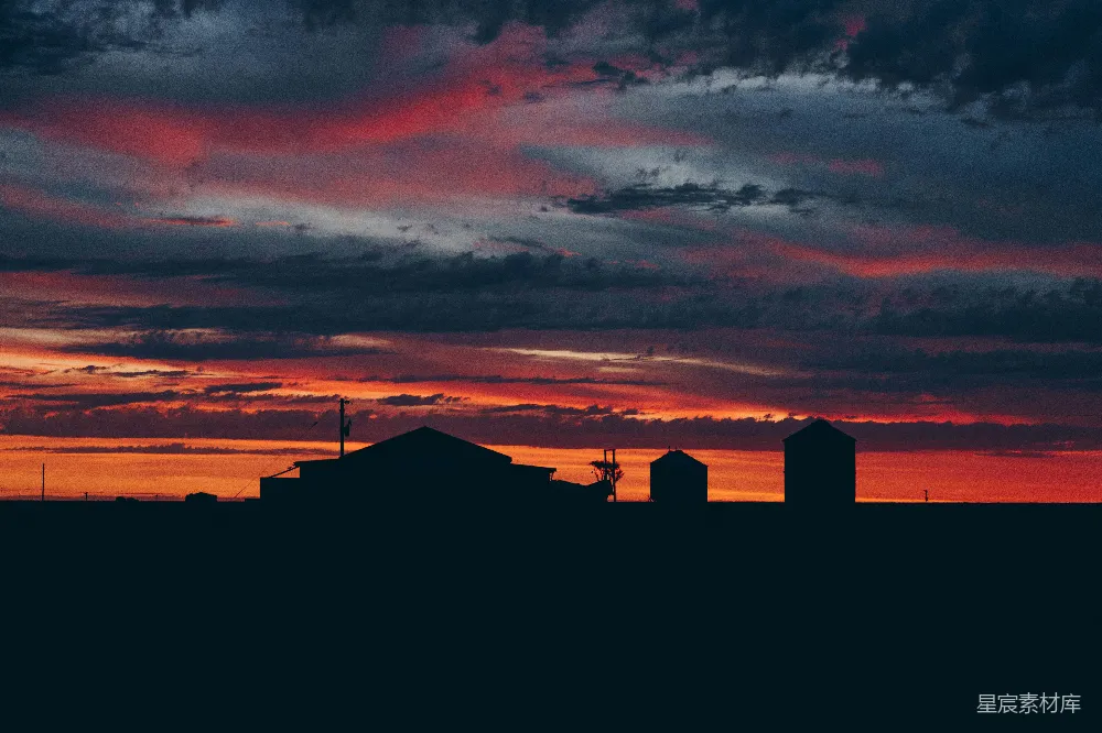 高清摄影 夕阳下的房屋轮廓