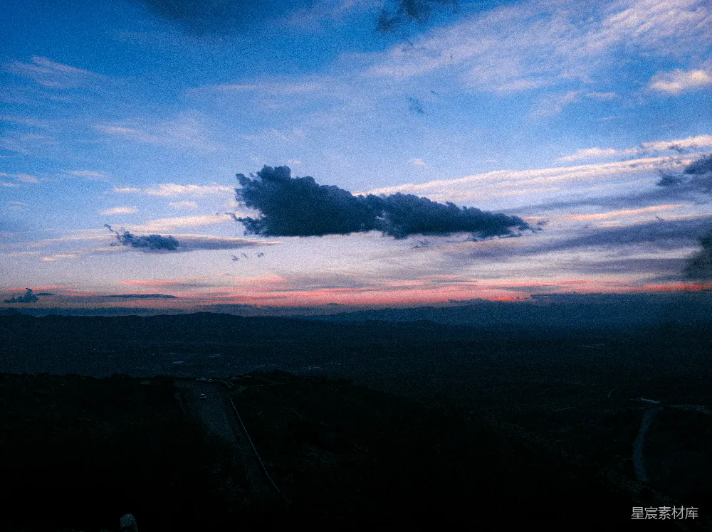 高清摄影 夕阳下的山头景色