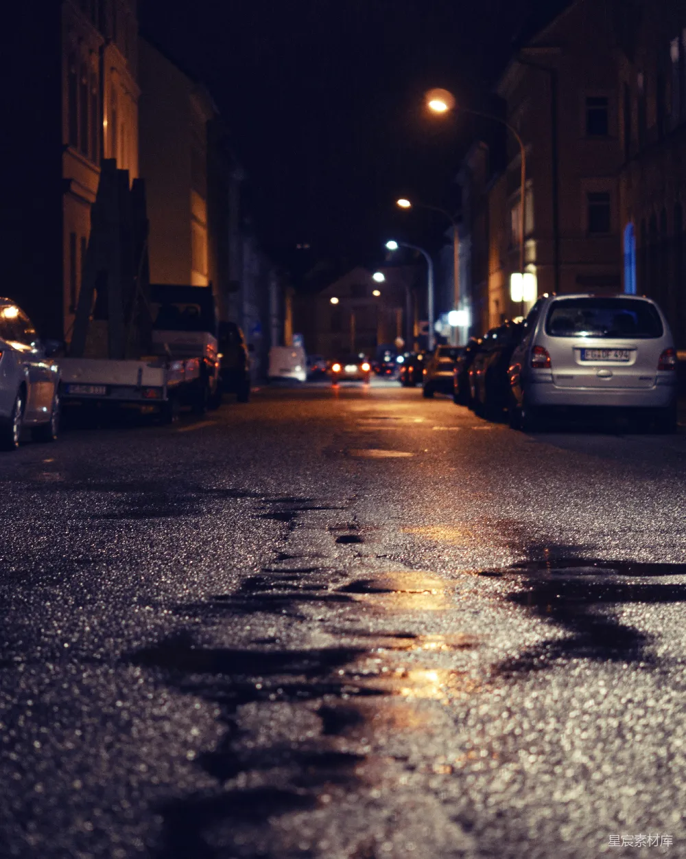高清摄影 夜晚路上的车辆