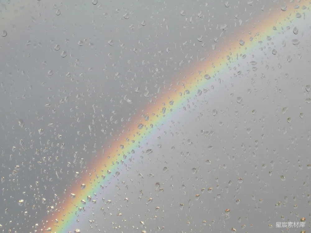 高清摄影 透过雨窗可以看到彩虹。