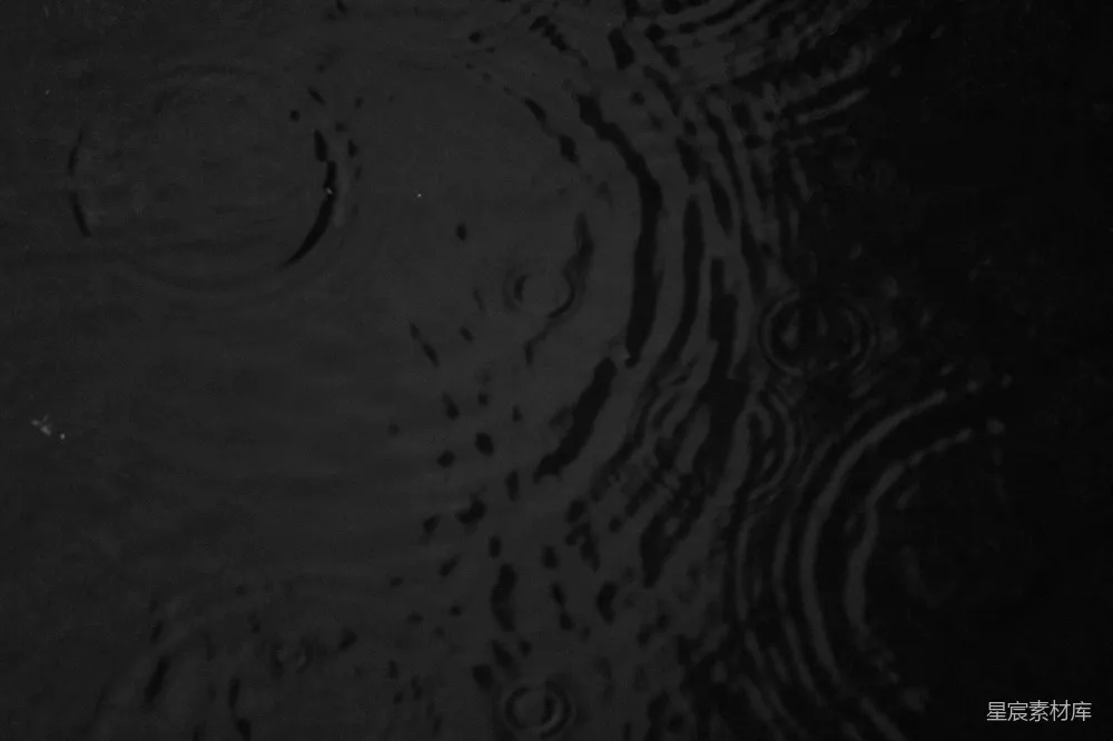 高清摄影 水滴落在水面