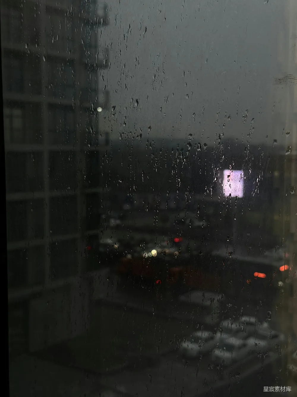 高清摄影 透过雨窗看城市的一景