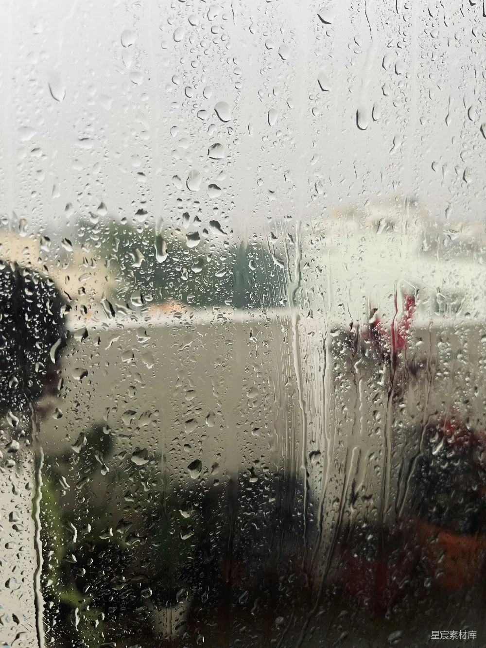 高清摄影 窗玻璃上的雨滴