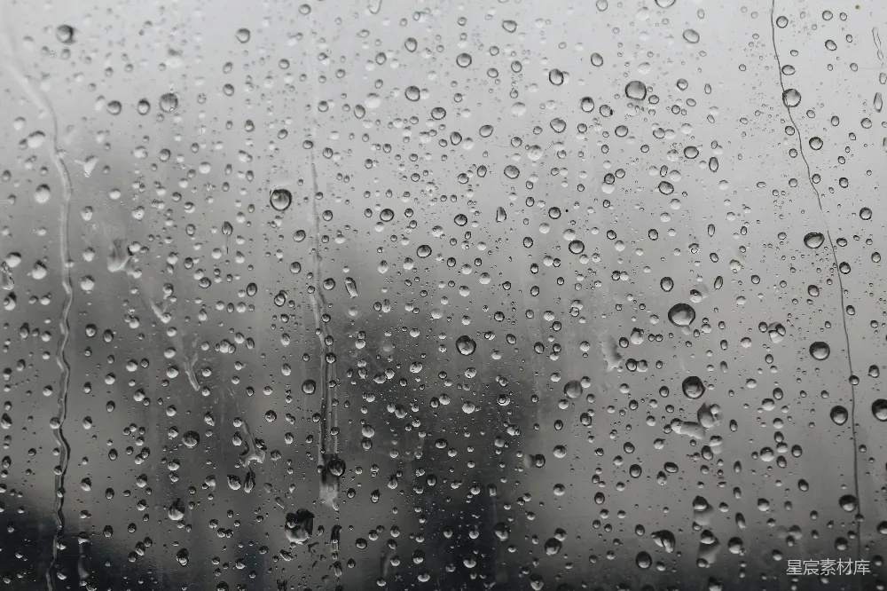 高清摄影 窗外建筑物背景下的雨滴