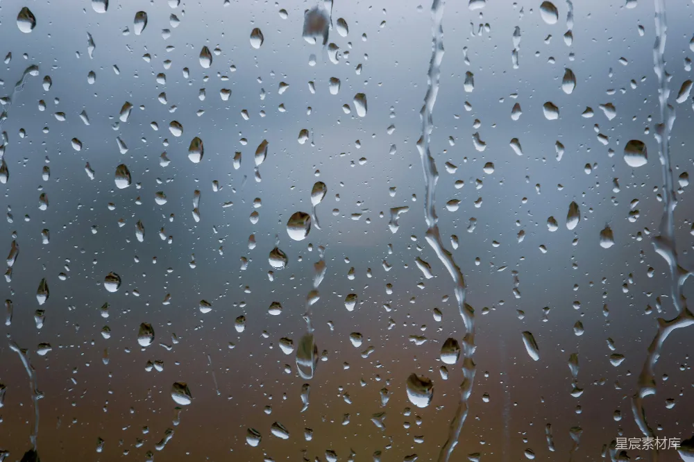 高清摄影 窗户上的雨滴