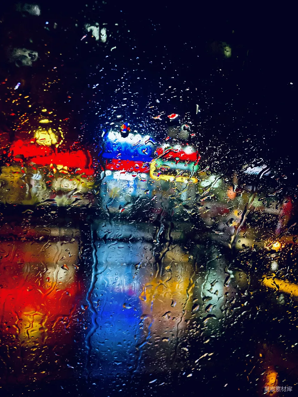 高清摄影 窗户上的雨滴