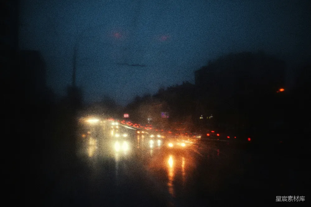 高清摄影 夜晚城市街道的一张模糊照片