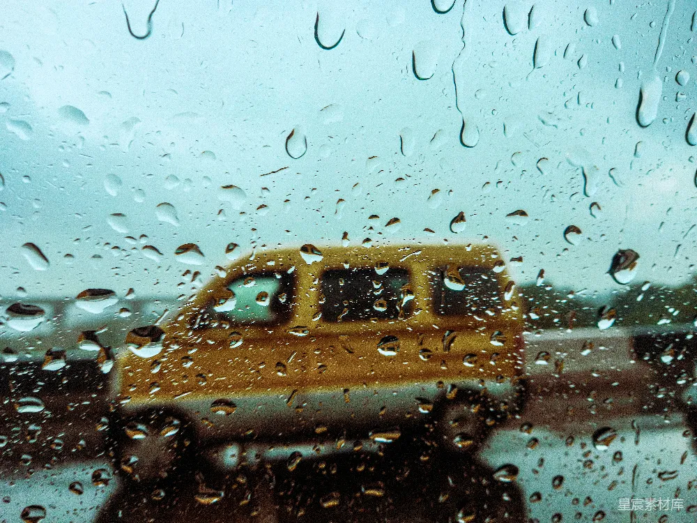 高清摄影 窗户上的雨滴