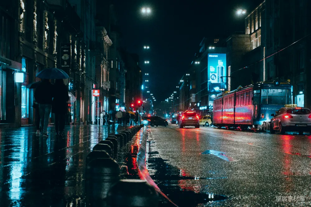 高清摄影 城市街道上的一夜风雨。