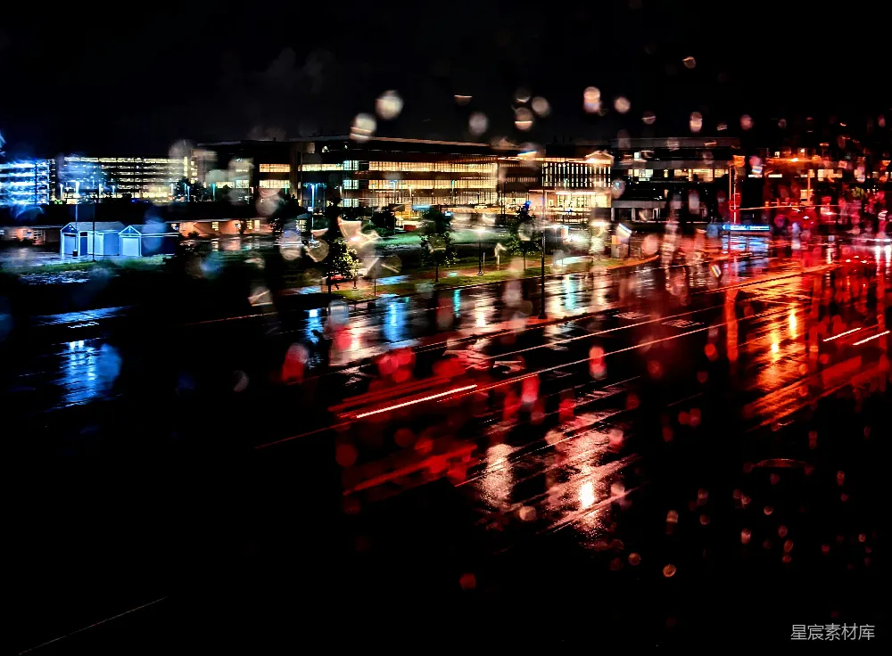 高清摄影 透过蒙上雨的窗户看夜的城市
