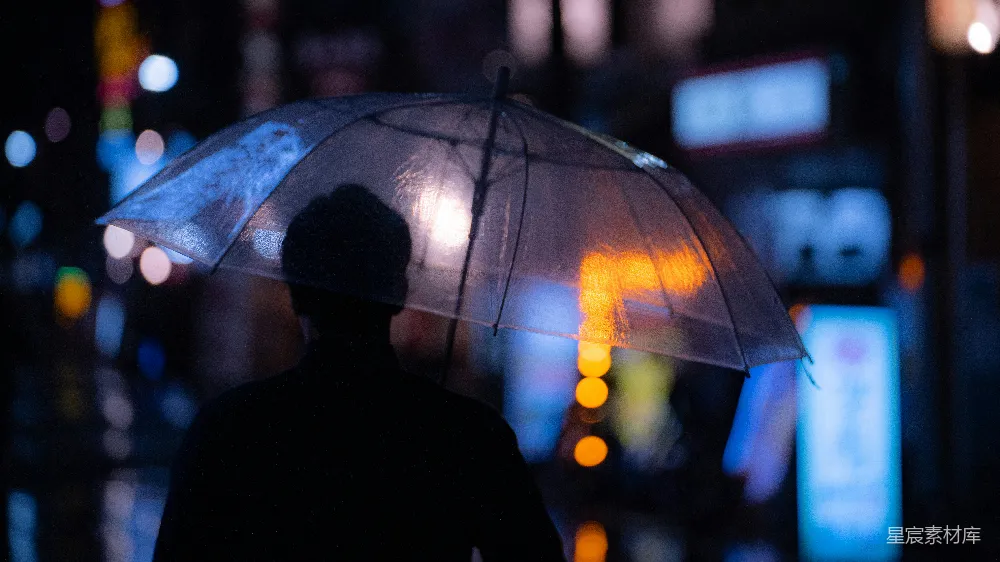 高清摄影 手持雨伞的人