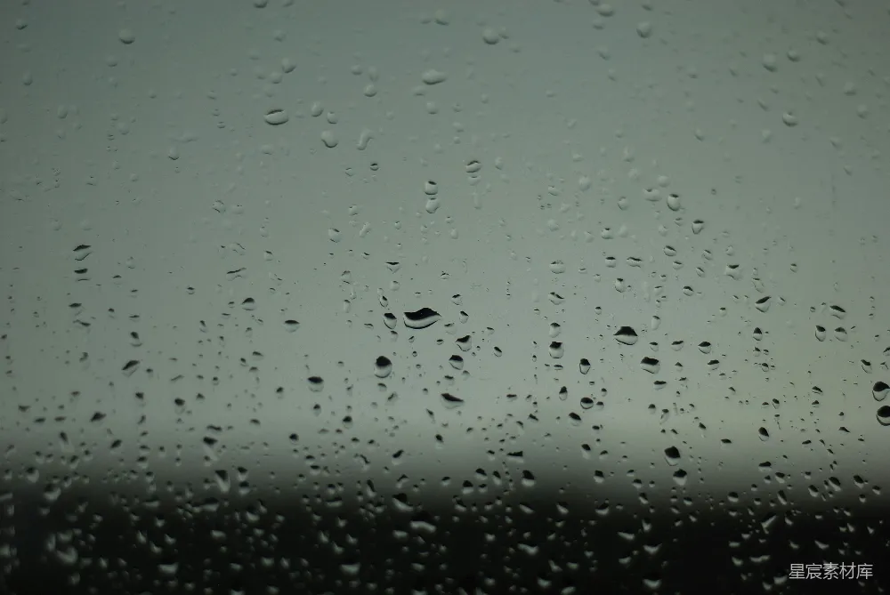 高清摄影 窗前滴落的雨珠