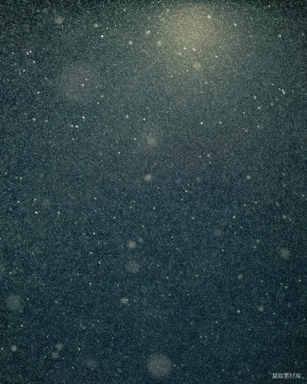 高清摄影 夜晚雪夜中的一盏街灯