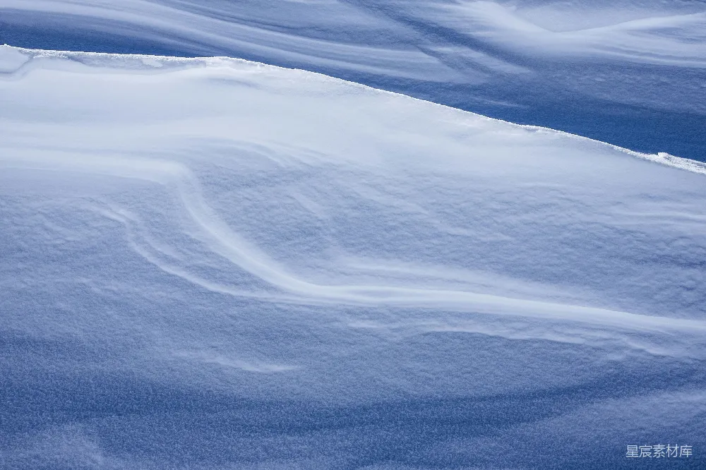 高清摄影 覆盖白雪的景观田野的鸟瞰照片