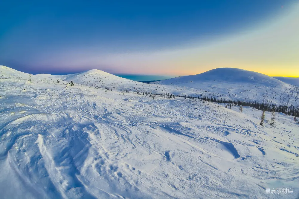 高清摄影 白天雪地的照片