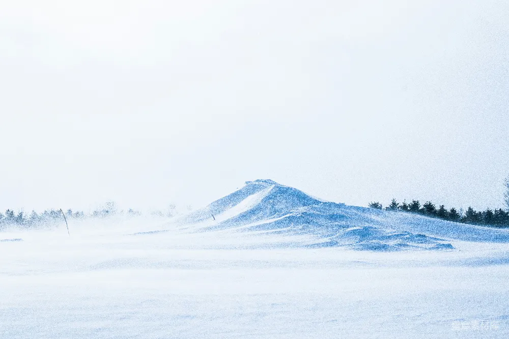 高清摄影 白天覆雪的山峰