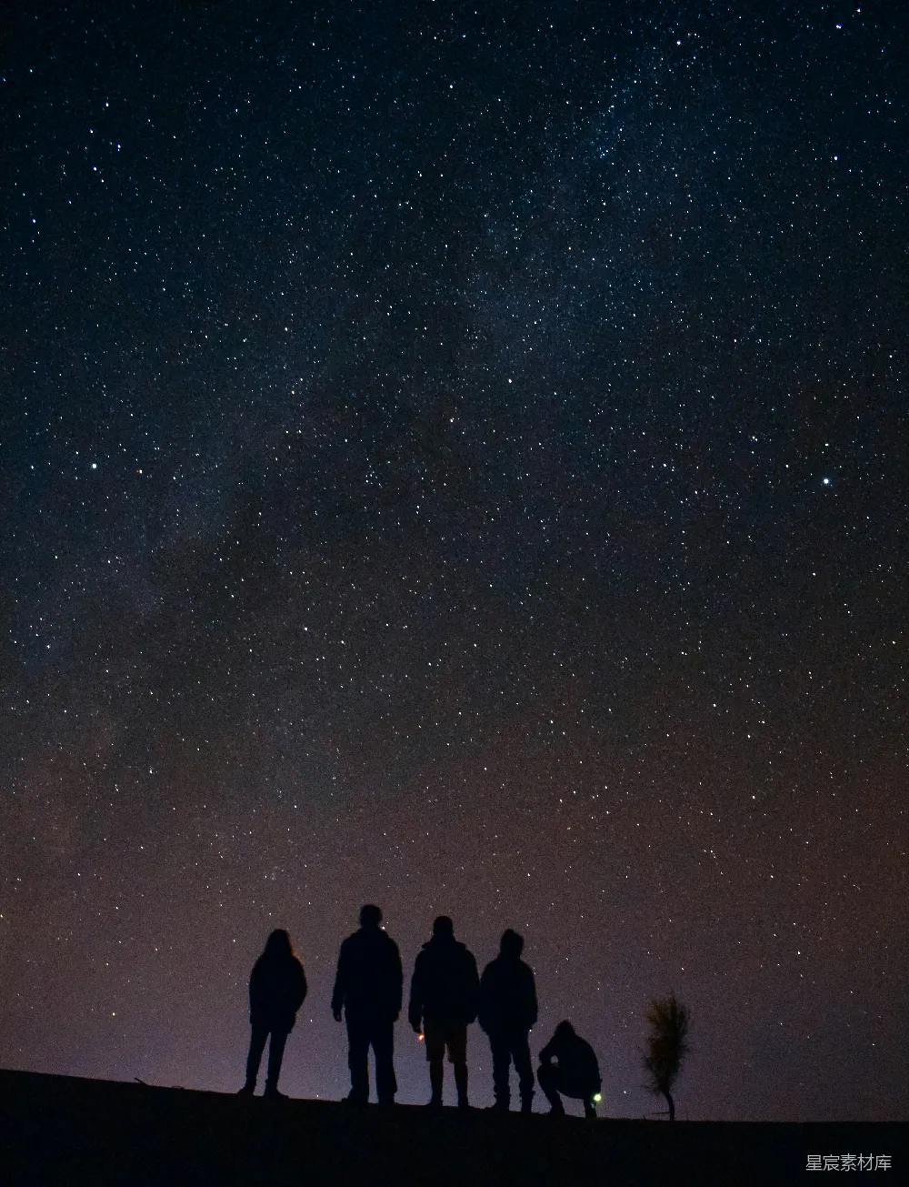 高清摄影 五人夜视星辰的轮廓