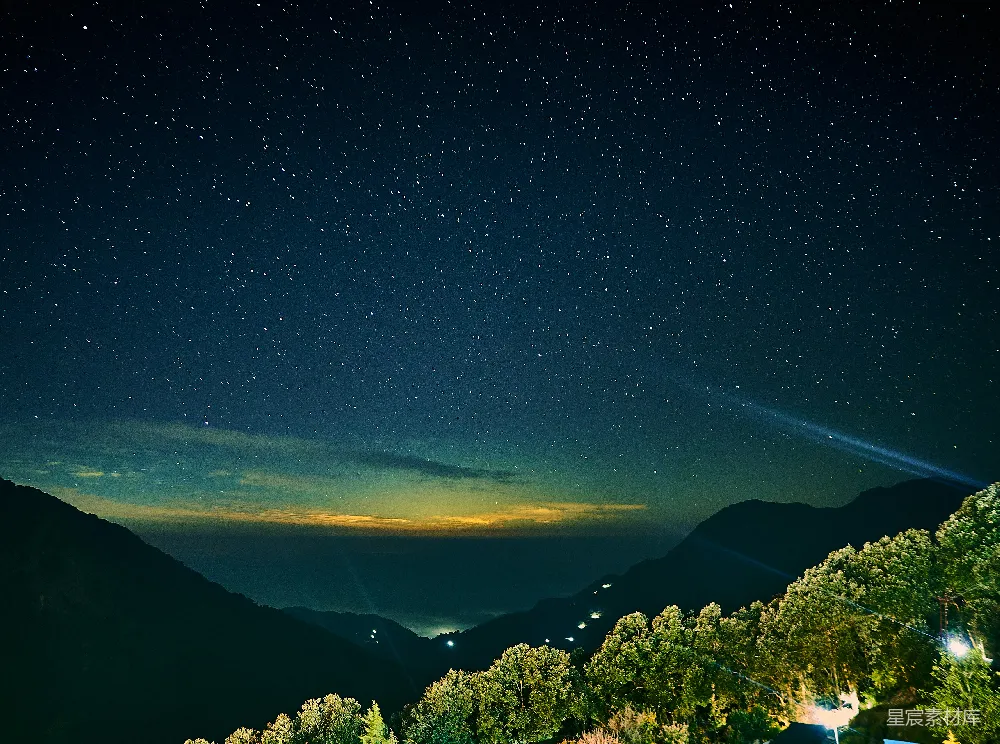 高清摄影 夜幕下的绿树与青山