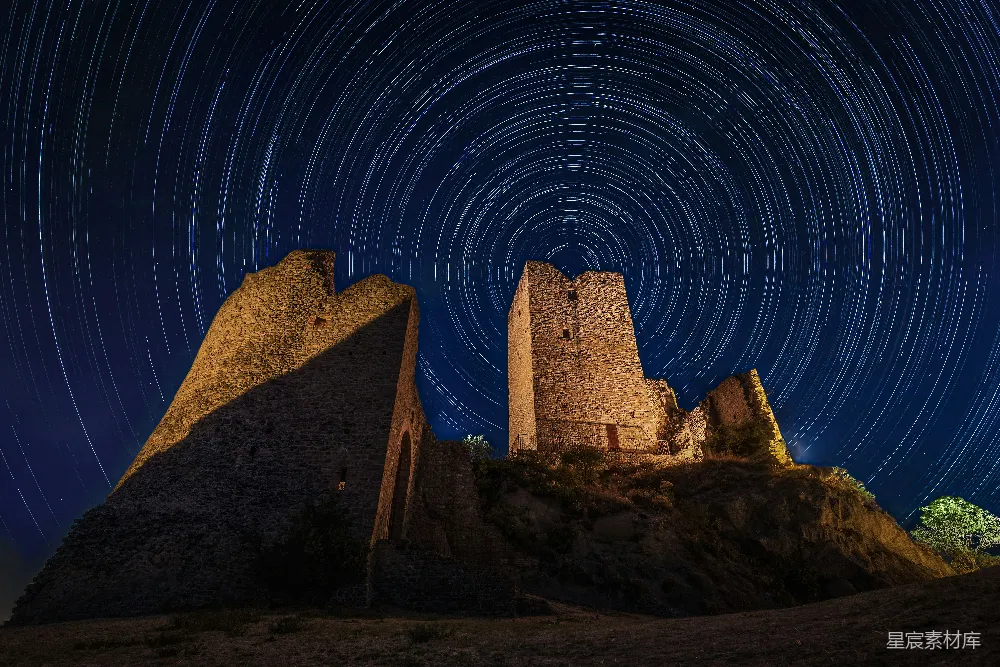 高清摄影 天空中的金字塔与星星