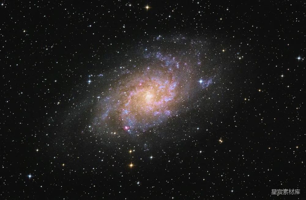 高清摄影 背景中有星星的螺旋星系