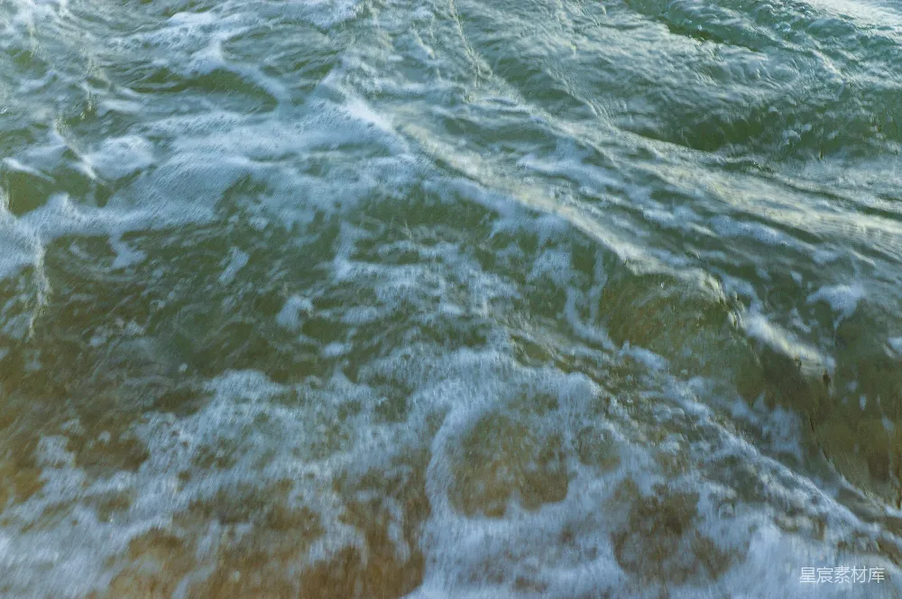 高清摄影 海浪拍打着沙滩 shorescape