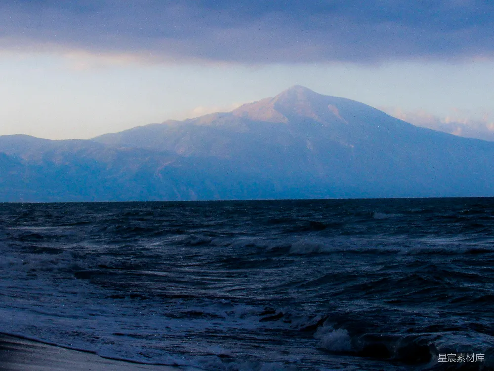 高清摄影 白天海边俯瞰山 Range