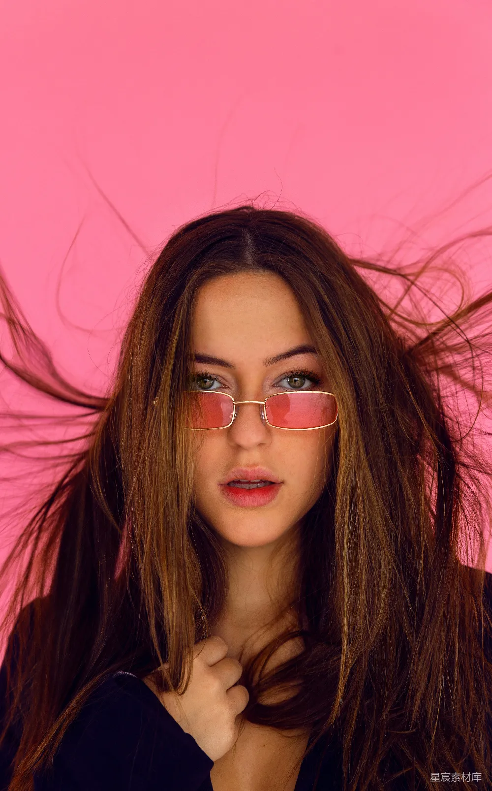 高清摄影 黑框眼镜的女人