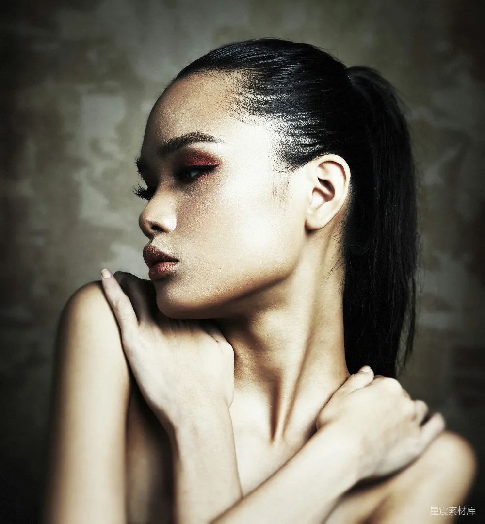 高清摄影 黑发黑眼的女人