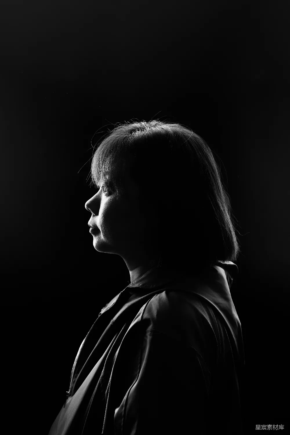 高清摄影  黑白照片中的一个女人
