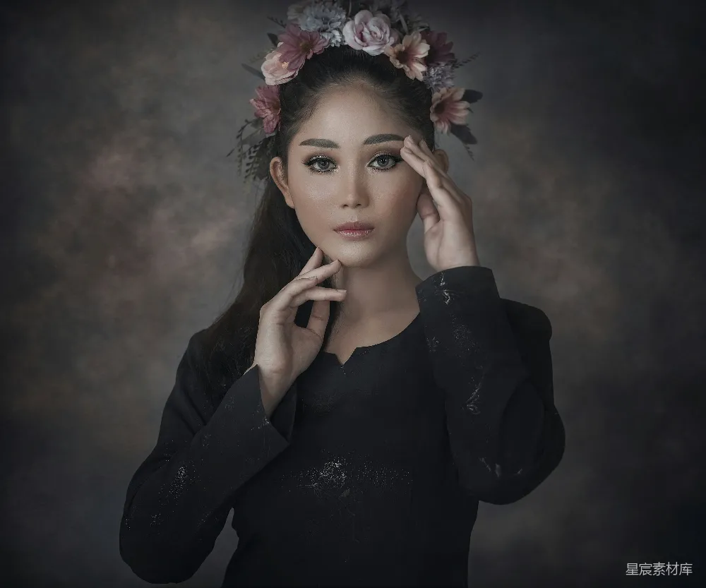 高清摄影  头上戴着花环的女人