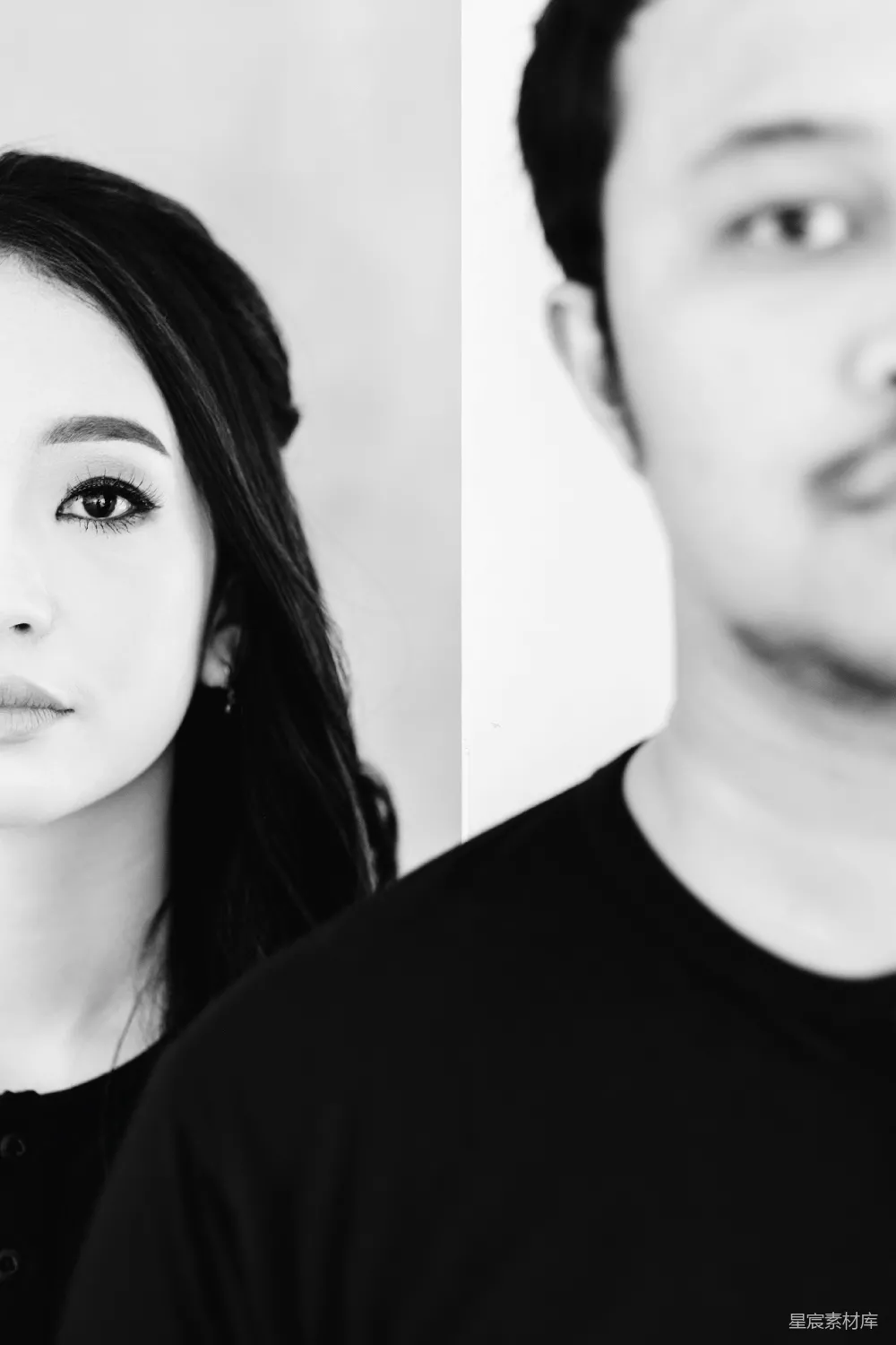 高清摄影  黑白照片中的一男一女