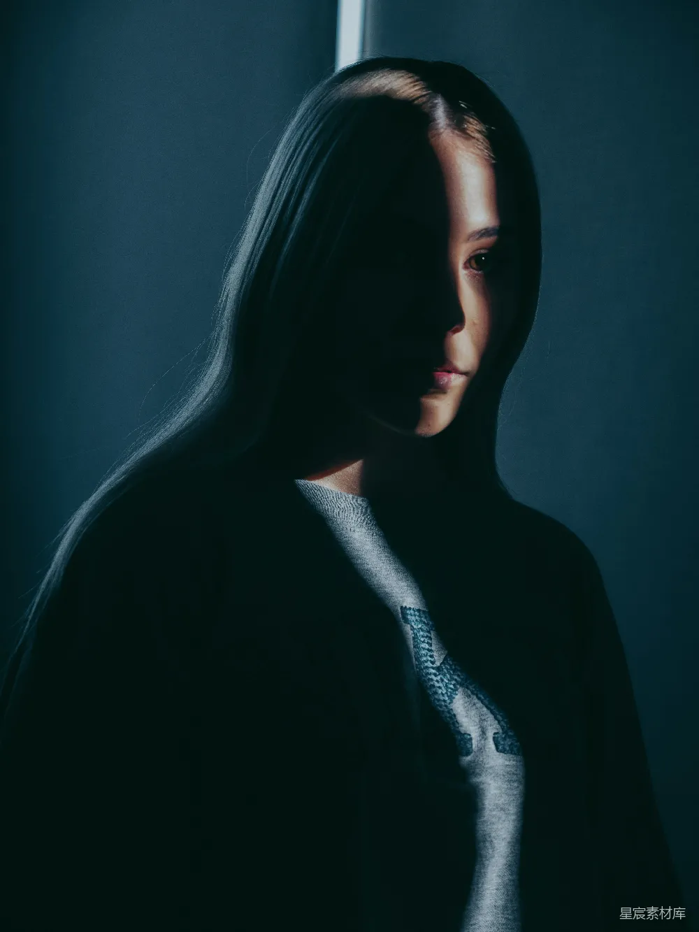 高清摄影 壁纸 实验性 人物 黑色长袖女式衬衫