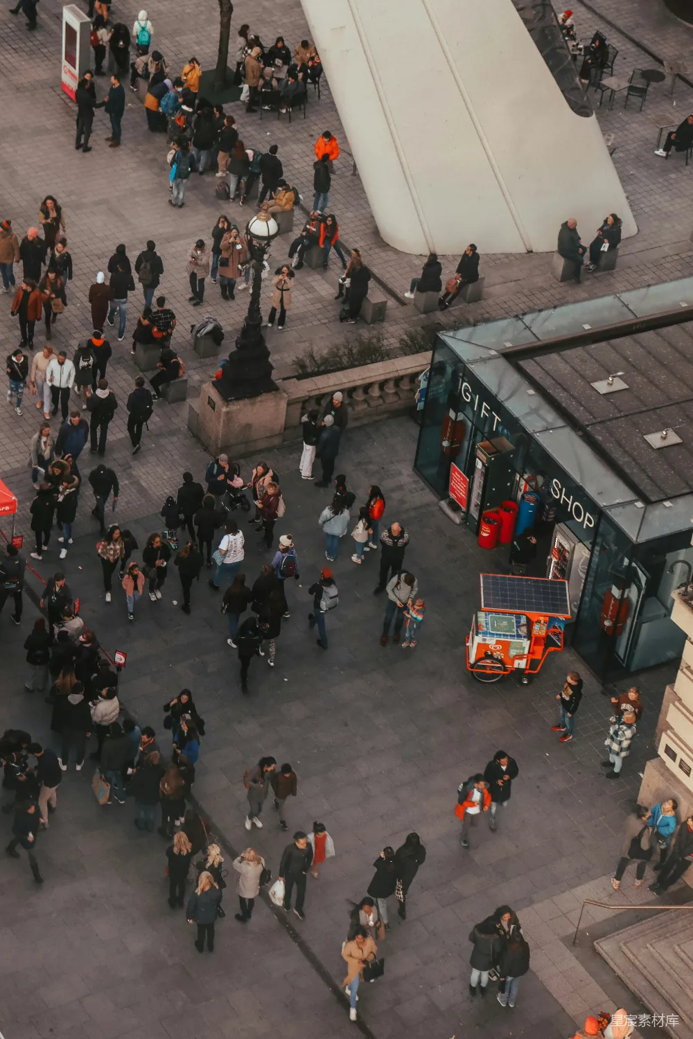 高清摄影 一群人在空中跳跃