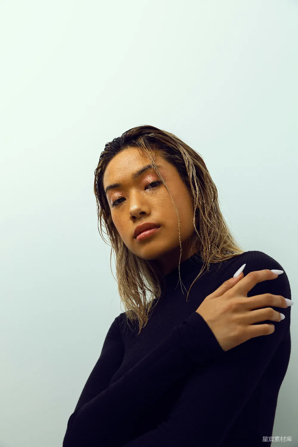 高清摄影 黑色长袖女上衣