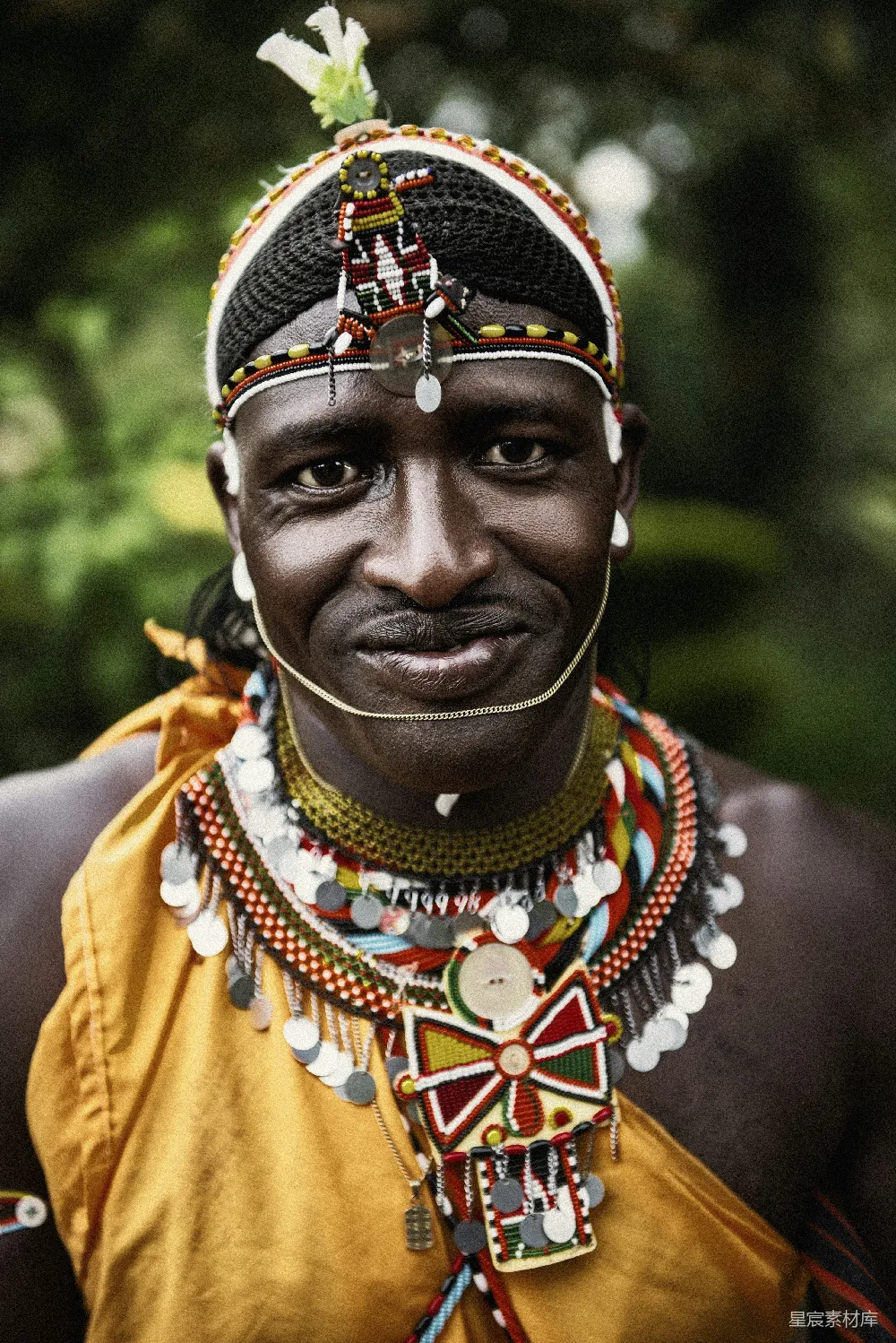 高清摄影 聚焦摄影 smiling男人穿着彩色服装