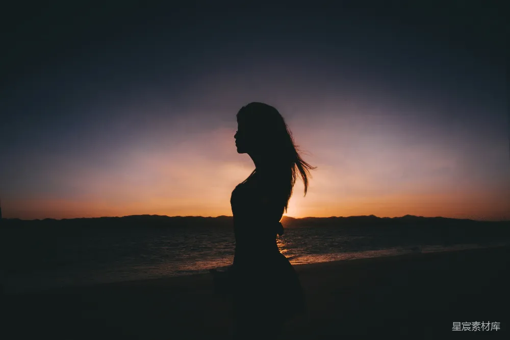高清摄影  海边女人的轮廓摄影