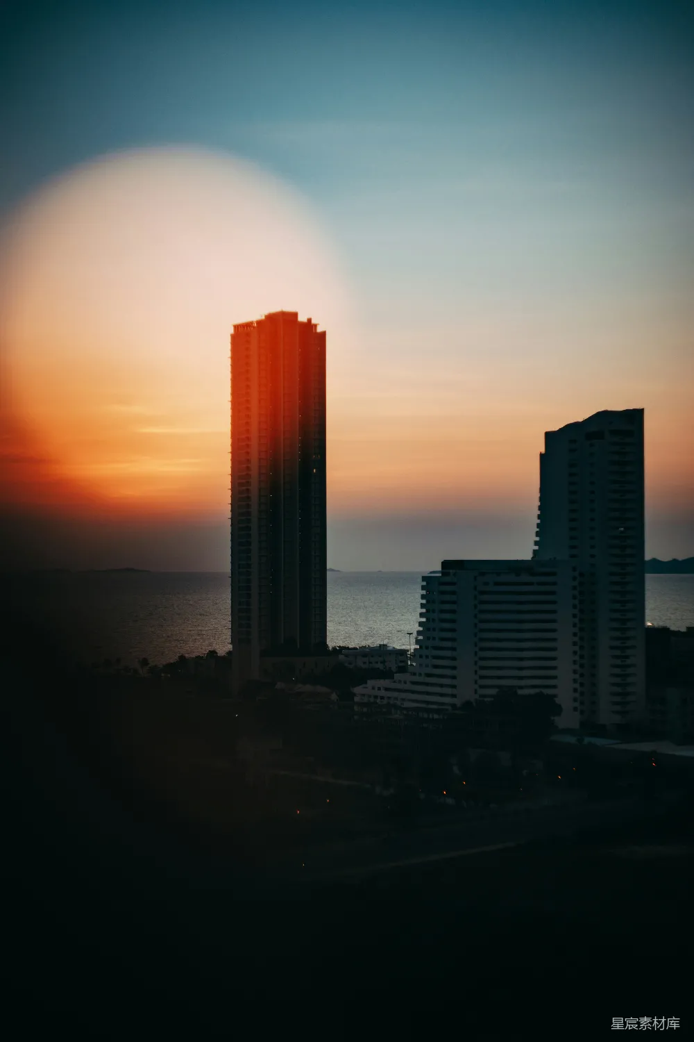 高清摄影  夕阳下城市的轮廓