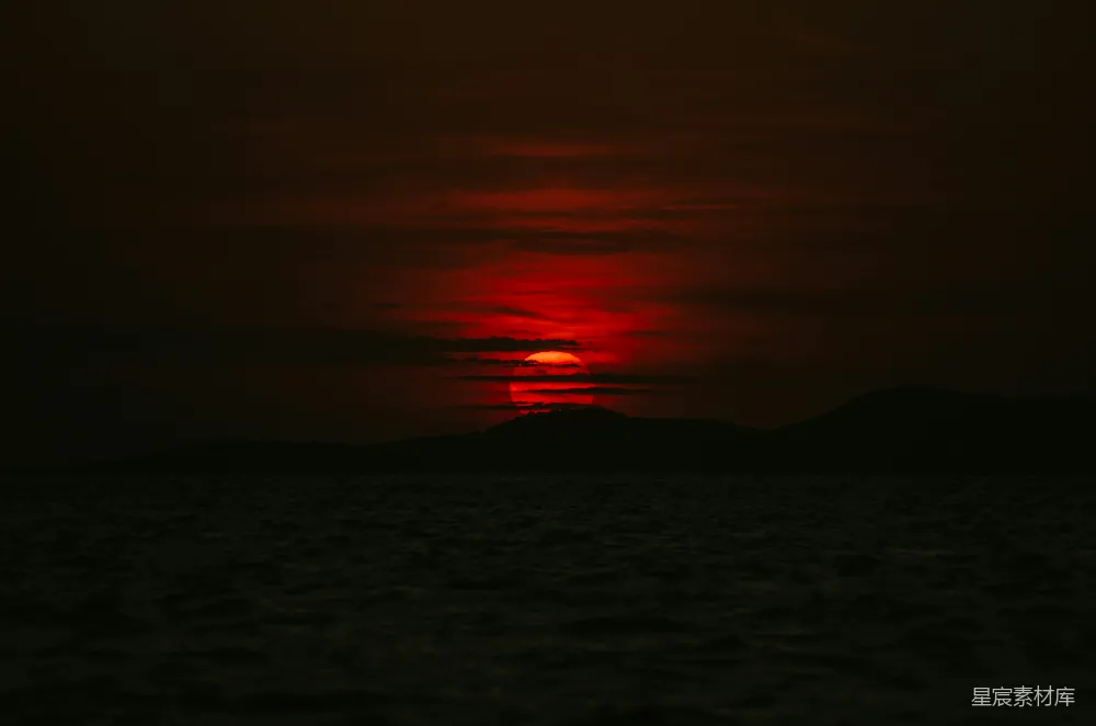 高清摄影 水体的天际，夕阳西下