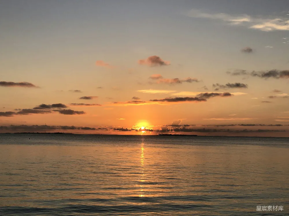 高清摄影 夕阳下的水域
