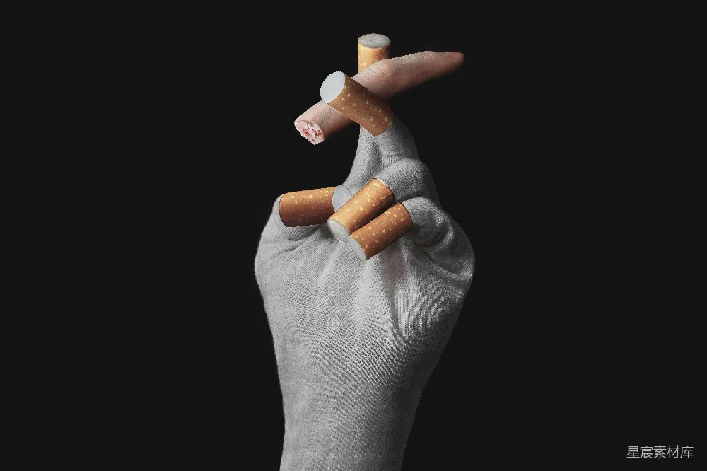 高清摄影 手持橙色管制药片的人