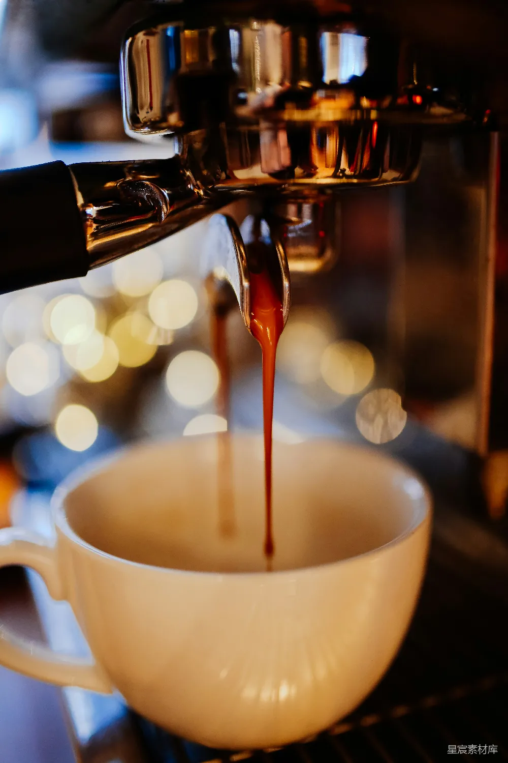 高清摄影 白色陶瓷咖啡杯
