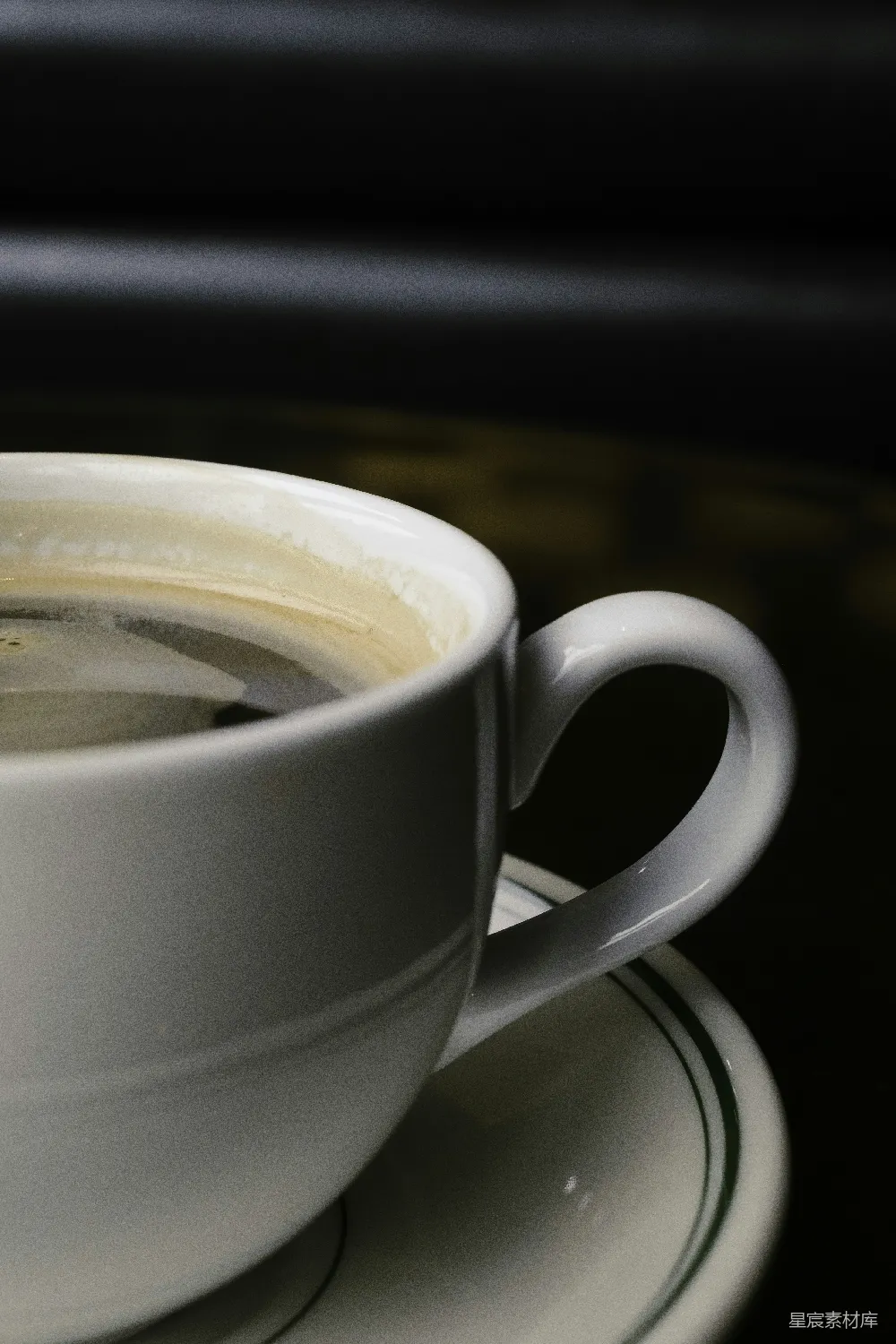 高清摄影  白瓷茶杯配茶碟