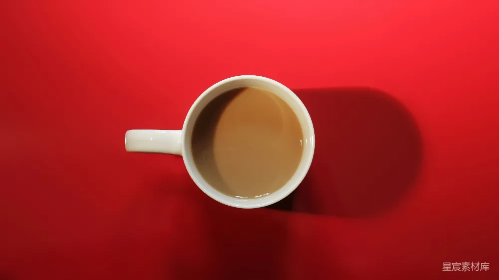 高清摄影  白瓷咖啡杯中盛满了咖啡