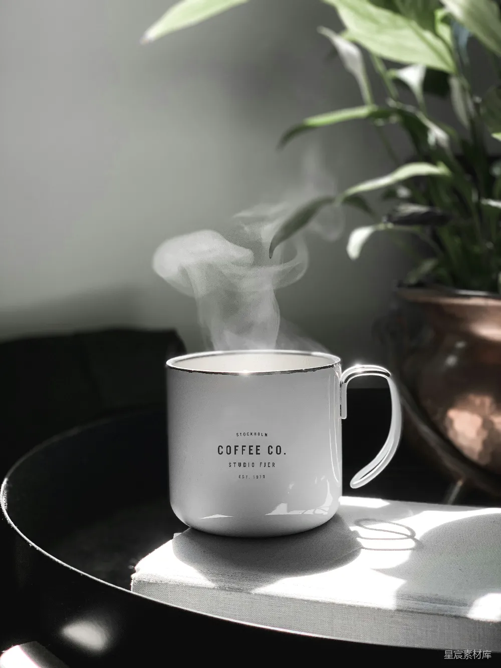 高清摄影 白瓷茶杯配托盘