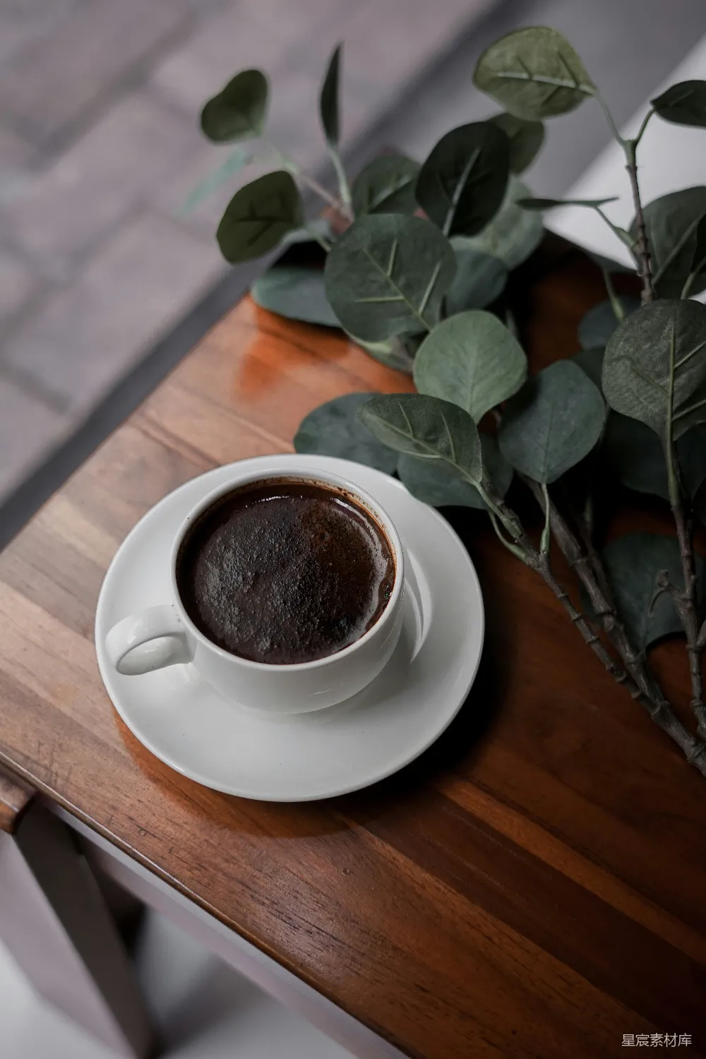 高清摄影 白瓷茶杯配托盘