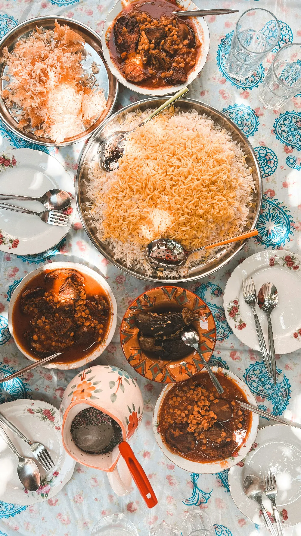 高清摄影  一张满是食物的桌子