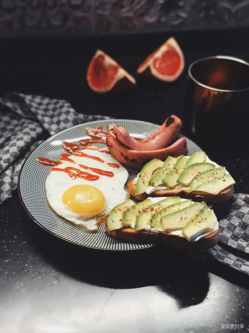 高清摄影  avocado吐司配煎蛋早餐
